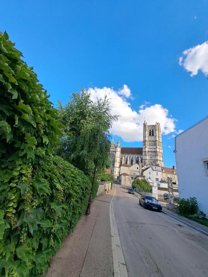 Echappee Belle En Plein Coeur D Auxerre Apartment ภายนอก รูปภาพ
